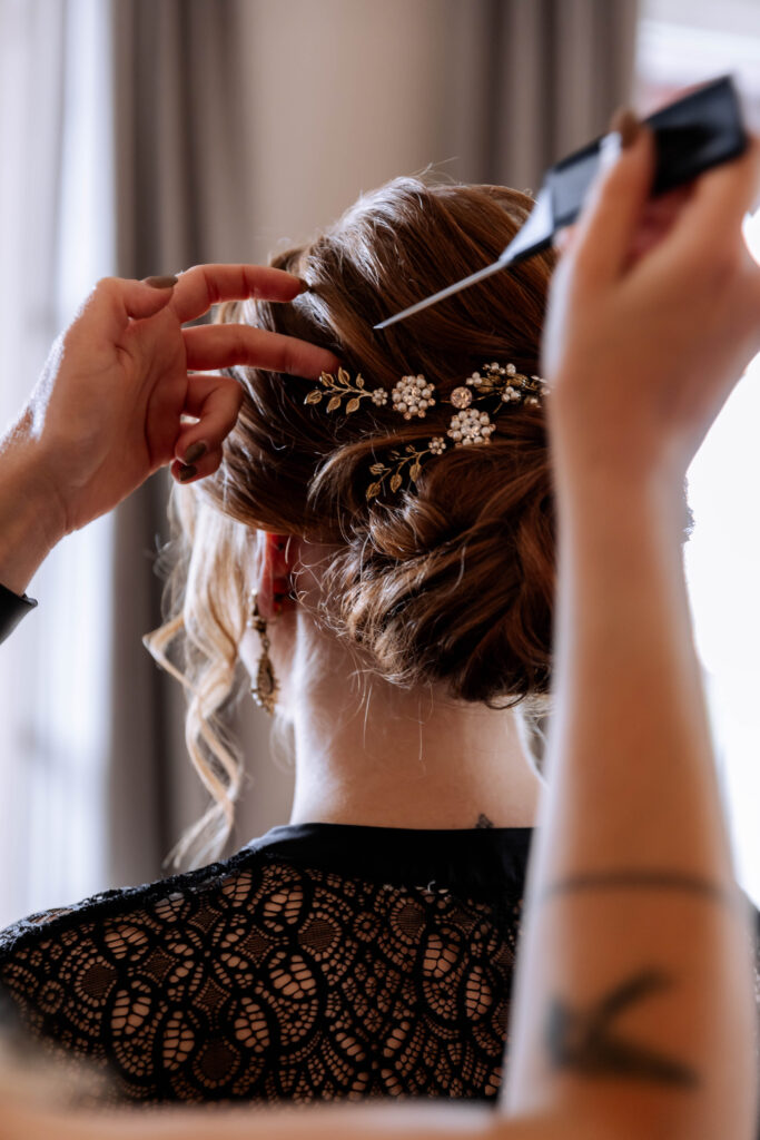 Getting Ready, Hochzeitsfotografie, Bad Schönborn, Raum Karlsruhe, Heidelberg, Mannheim, Pfalz, Babybauchshooting, Schwangerschaftsshooting, Coupleshooting, Kindergartenfotografie